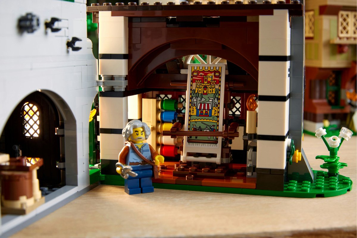 LEGO Icons Middeleeuws stadsplein - 10332 — afbeelding 17