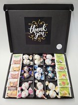 Chocolade Ballen - Thee Proeverij Pakket Groot | Mystery Card 'Thank You' met persoonlijke (video)boodschap | Chocolade-Theepakket | Feestdagen box | Chocolade cadeau | Valentijnsdag | Verjaardag | Moederdag | Vaderdag