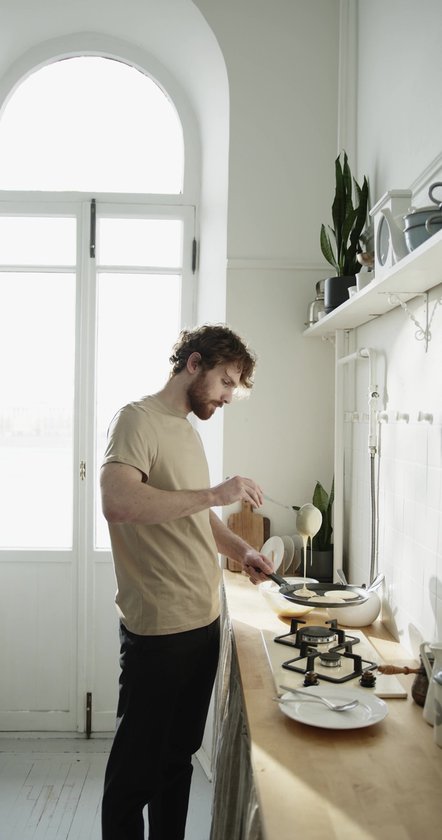 Zwarte Pannenkoekenpan ø 28 Cm Inclusief Houten Beslag Spreider En Spatel Inductie Proef Pannenkoeken Bakken Pannenkoekpan Flensjespan Crepe Pan Pannenset Pfas Vrij Cadeau Geschenk Cadeaupakket Zwart 590188550