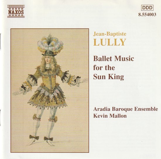 Een man in een geel en grijs renaissancekostuum met grote pruik en veren, Jean-Baptiste Lully: Ballet Music for the Sun King.