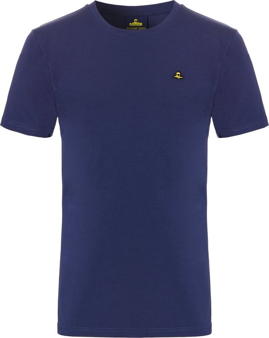 T-shirt bleu NOMAD à manches courtes avec un petit logo jaune sur la poitrine.
