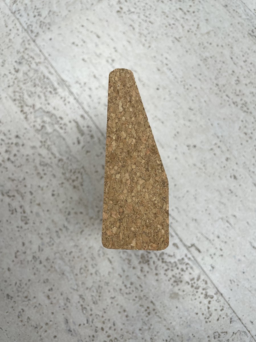 Yoga kurken steunblokken wigvorm set van 2 stuks | kurk en Co | 10 x 9 x 3 cm