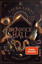 Bronwick Hall 1 - Bronwick Hall – Dornengift