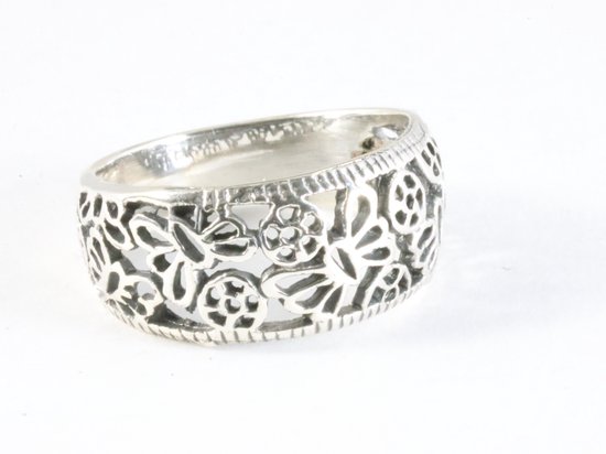 Opengewerkte zilveren ring met vlinders en bloemen - maat 19.5