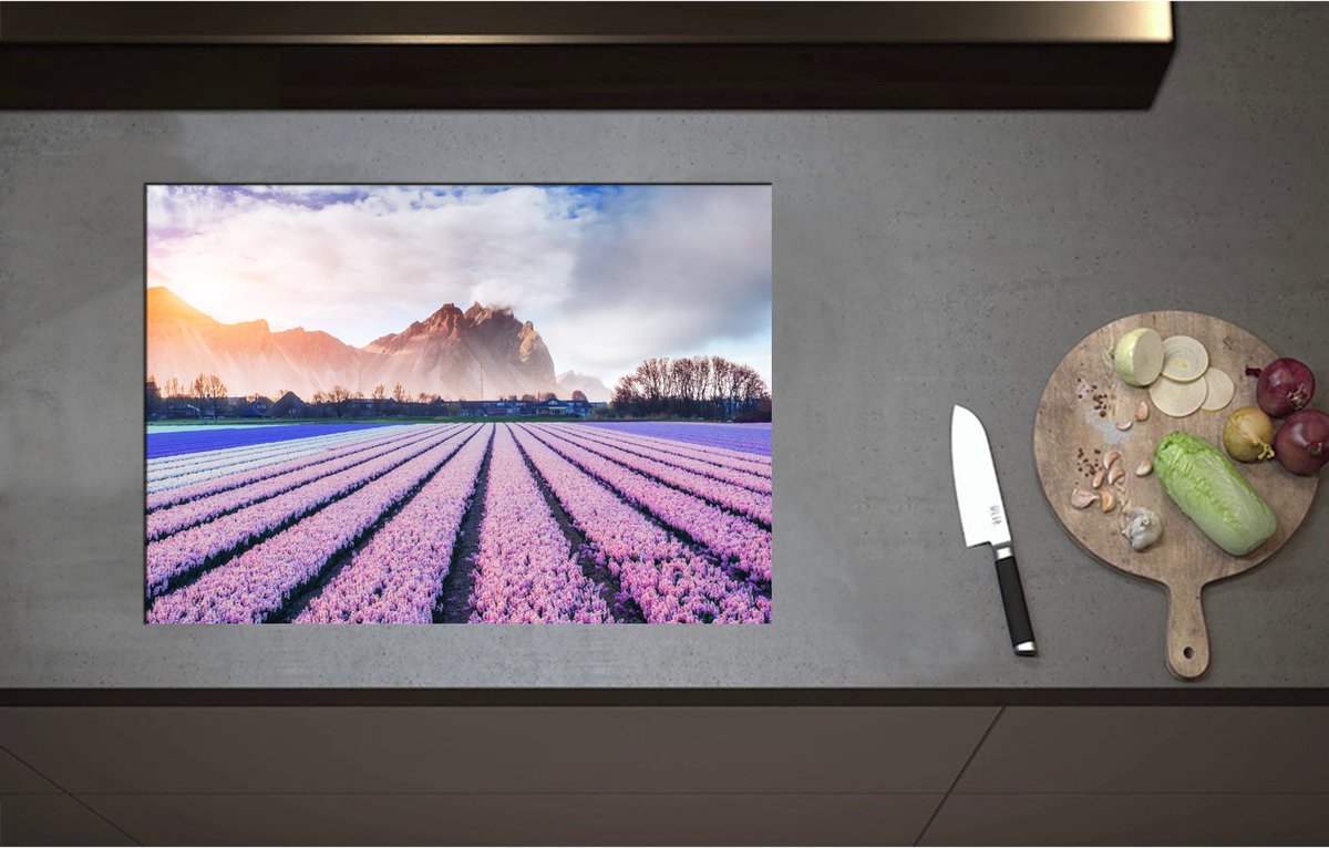 Inductieplaat Beschermer - Bloemenveld Vol Hyacinten, Nederland - 71x50 cm - 2 mm Dik - Inductie Beschermer - Bescherming Inductiekookplaat - Kookplaat Beschermer van Wit Vinyl