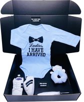 Cadeau de maternité - cadeau de maternité - imprimé léopard - musique mobile - baskets bébé - combishort - barboteuse