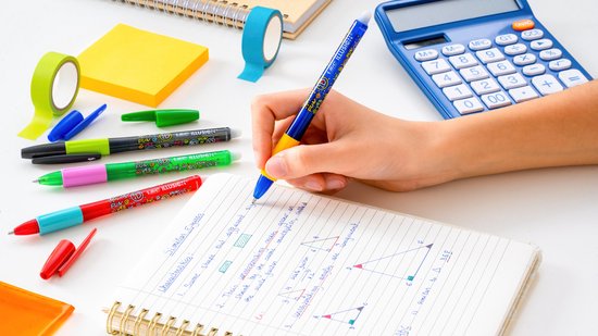 Stylo bille effaçable et rechargeable et recharges BIC Illusion - Encre noire - pack de 1 stylo et 2 recharges - Pointe Medium 0 mm