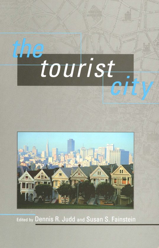 Boek kaft met tekst 'the tourist city' en een foto van huizen met een skyline op de achtergrond.