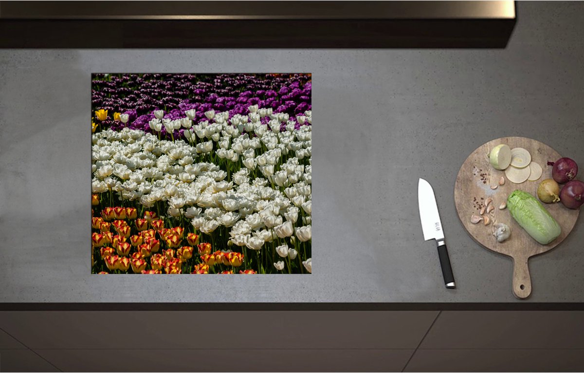Inductieplaat Beschermer - Bloemenveld van Gele, Paarse, Witte en Oranje Bloemen - 57x52 cm - 2 mm Dik - Inductie Beschermer - Bescherming Inductiekookplaat - Kookplaat Beschermer van Zwart Vinyl