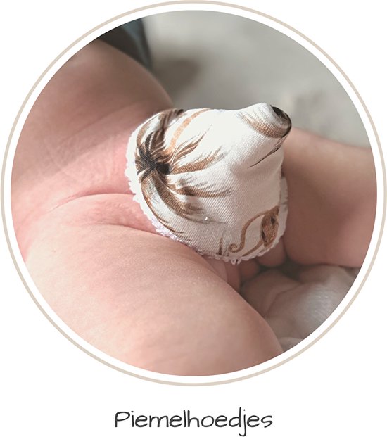 Letters by Lau | Piemelhoedjes Natuur | set van 5 | Kraamcadeau | Handig | Mommybag | Baby | Jongetjes | Katoen | Badstof | Leuke print | pipihoedjes — afbeelding 3