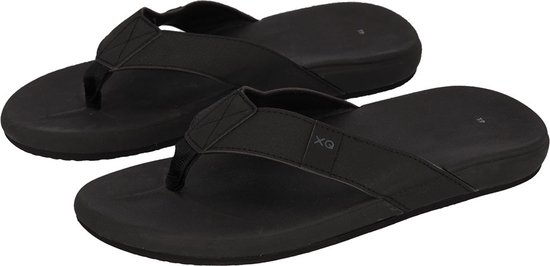 Kleurplaat van teenslippers voor op het strand Gratis te dowoaden of