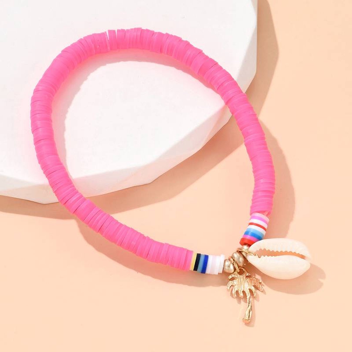 Enkelbandje roze met schelp