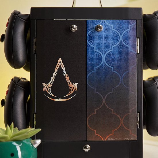 Numskull - Assassin's Creed Inspired Gaming Locker voor 4 Controllers - 10 Games - Koptelefoon