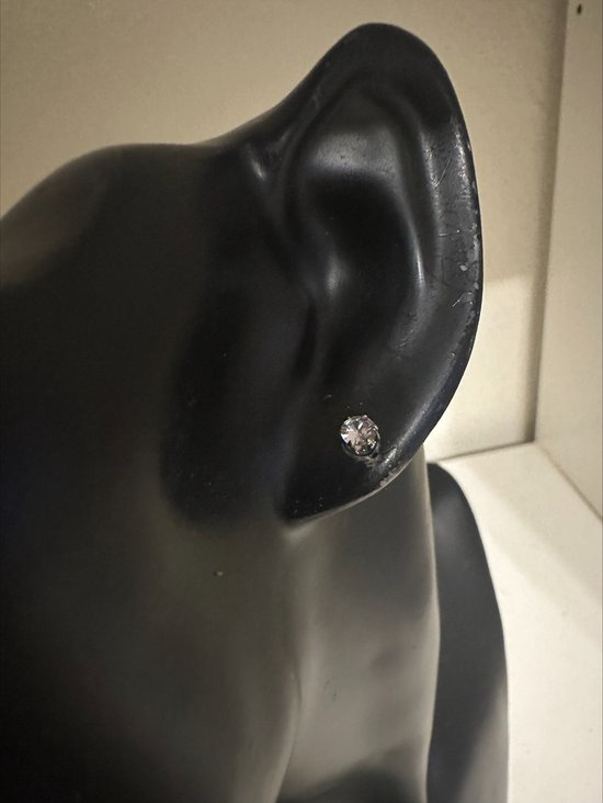 Boucles d'oreilles clous magnétiques en zircone transparente de 0,4 cm de diamètre