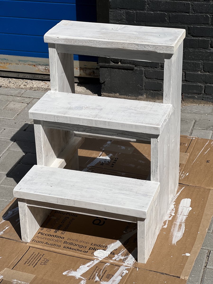 Trappetje van steigerhout in kleur GREY WASH!