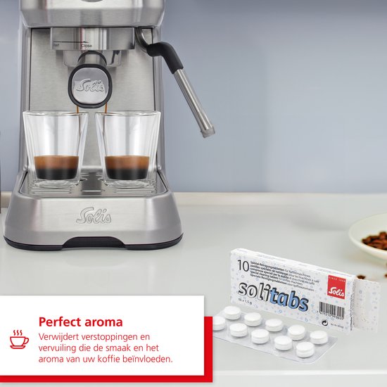 Solis espressomachine met twee glazen espresso, met een verpakking en strip van 10 Solitabs reinigingstabletten.