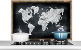 Spatscherm keuken 100x65 cm - Kookplaat achterwand Wereldkaart - Schoolbord - Krijt - Muurbeschermer - Spatwand fornuis - Hoogwaardig aluminium