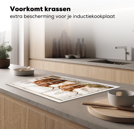 KitchenYeah® Inductie beschermer 74x48 cm - Schotse hooglander - Doorkijk - Koe - Kookplaataccessoires - Afdekplaat voor kookplaat - Inductiebeschermer - Inductiemat - Inductieplaat mat