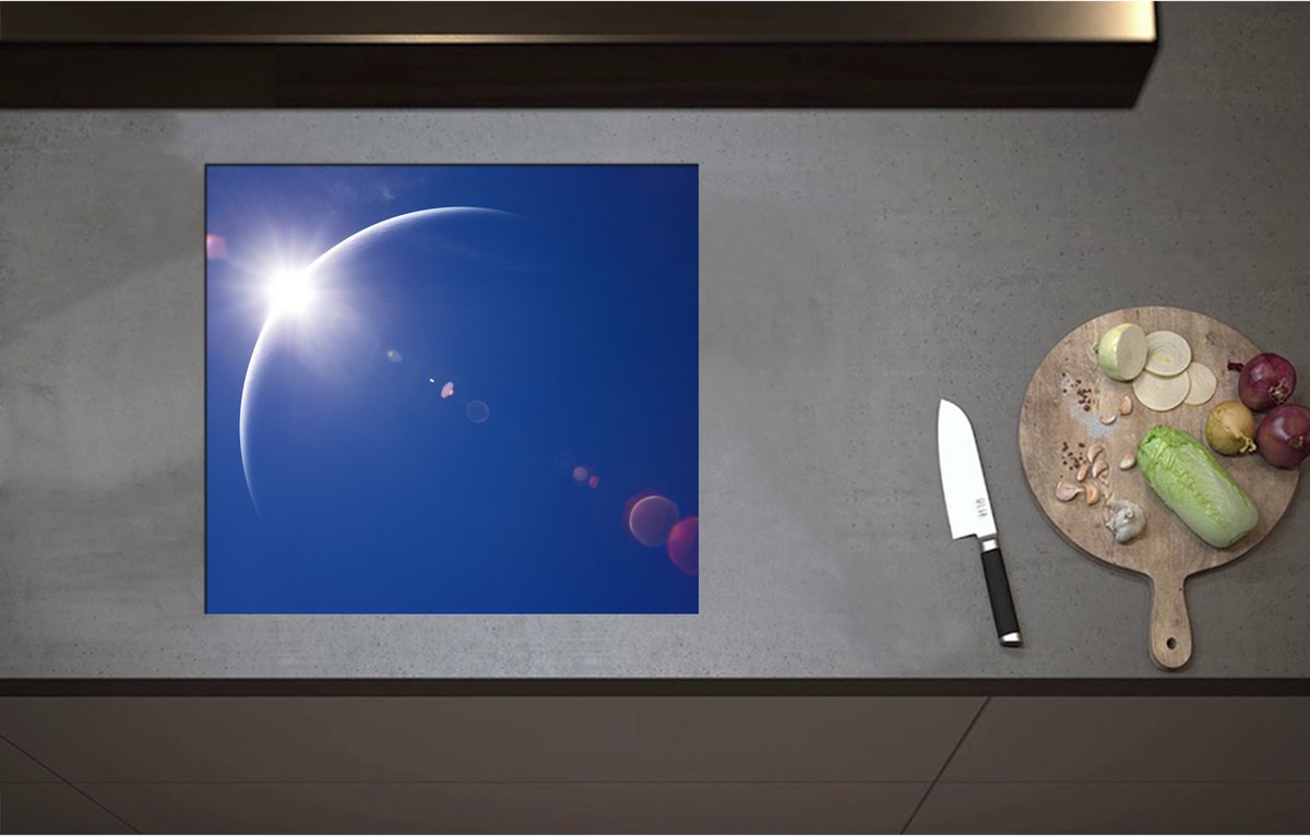 Inductieplaat Beschermer - Begin van Zonsverduistering bij Heldere Blauwe Lucht - 57x52 cm - 2 mm Dik - Inductie Beschermer - Bescherming Inductiekookplaat - Kookplaat Beschermer van Wit Vinyl