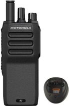 Motorola R2 UHF Analoog IP55 5Watt met tafellader en beveiligingoortje