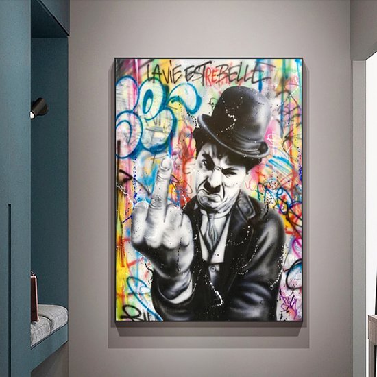 Allernieuwste.nl® Canvas Schilderij Charlie Chaplin Middelvinger Grappig - Acteur Artiest Regisseur - Graffiti - kleur - 50 x 70 cm