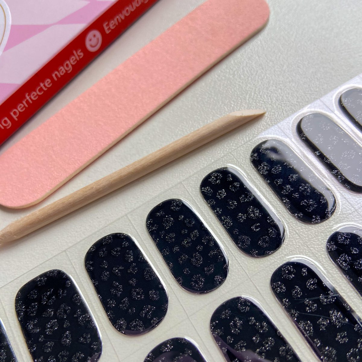 Slayo © Gellak Stickers Black Jag Nagelstickers Gel Nail Wrap Nail Art Stickers Nail Art Gellak Nagels Gel Nagel Stickers LED UV lamp nodig