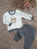 Babysetje 2-delig - Newborn kleding set/jongens - kraamcadeau - babykleding - babykleertjes - Huispakje | Kraamkado - Maat 56/62 cm - Bear - WIT/GRIJS