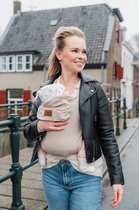 ByKay Draagzak Click Carrier Pro - Ergonomische Draagzak Baby vanaf Geboorte tot 2 Jaar / Tot 18 KG - Comfortabel & Snel met Click & Go - voor Buik, Heup en Rug - Hydrofiel - Heerlijk luchtig voor de zomer- Mocca Muslin