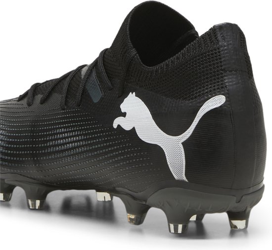 Puma Future 7 Match FG/AG en noir.