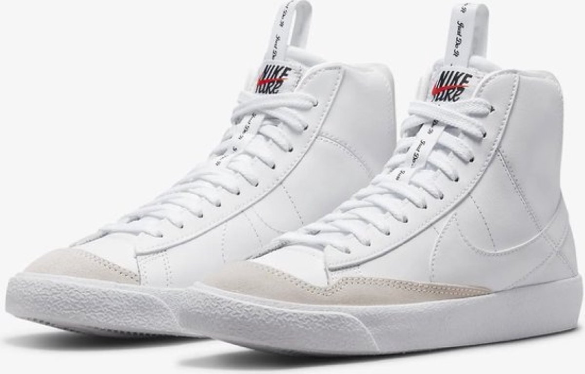 Nike Blazer Mid ’77 SE Dance sneakers Beige