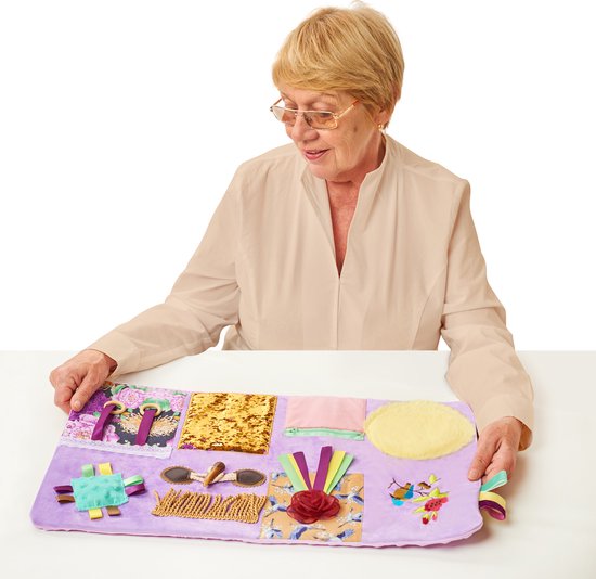Fidget Deken voor Dementie - Kalmerende & Comfortabele Sensorische Deken - Friemel Activiteiten voor Senioren met Alzheimer, Dementie en Onrust - Ideaal Dementie Product voor Ouderen - Roze - Bloemen - 60x35 cm