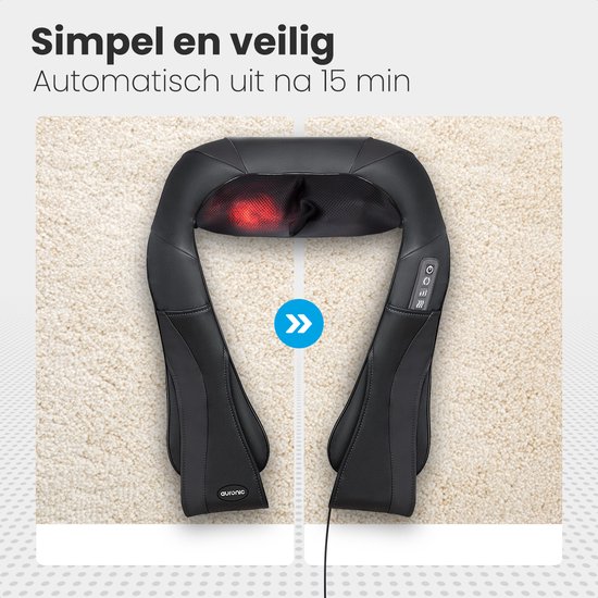 Zwart nek- en schoudermassageapparaat op een beige tapijt, met stroomkabel.