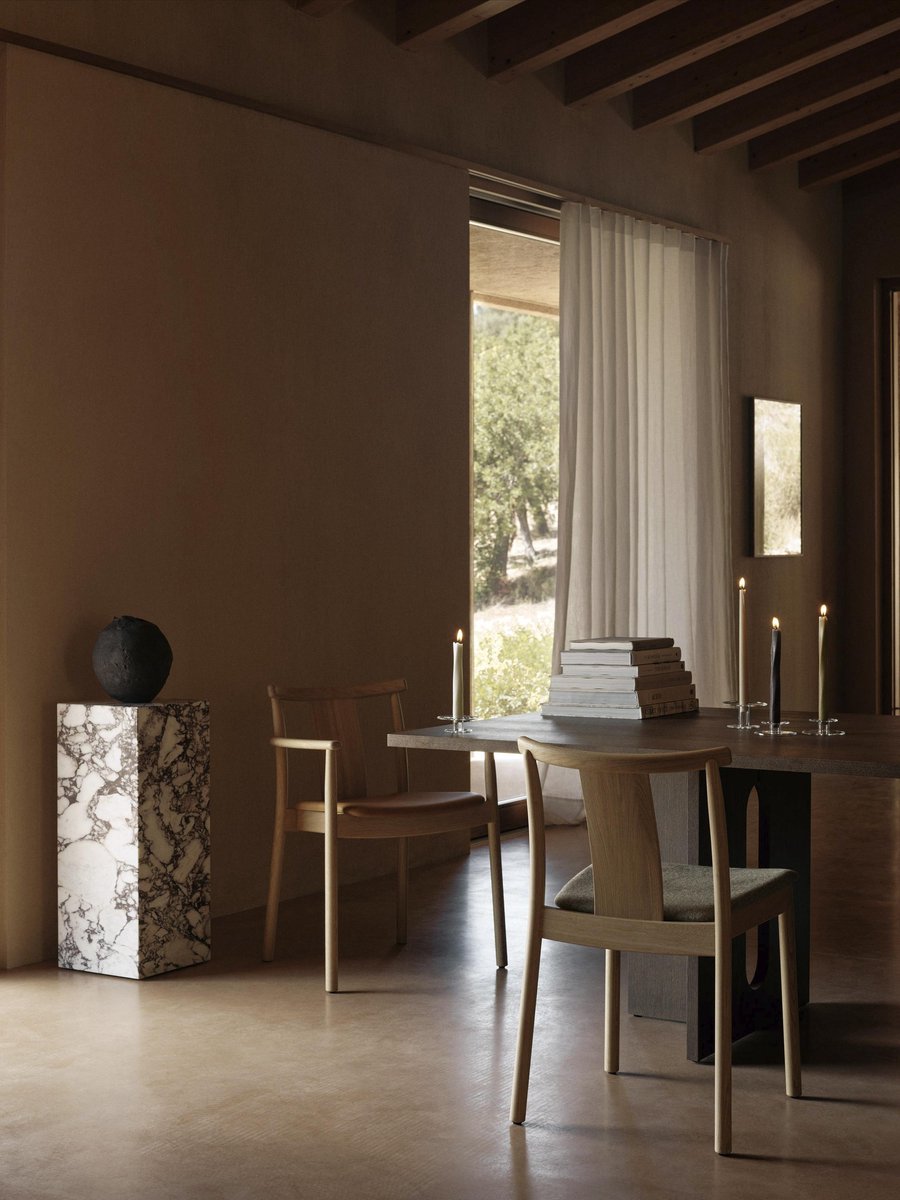 Spire Smooth Tapered Kaarsen H38 Set Van 6 Ivory