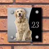 Naambordje voordeur - Golden retriever - 15x15cm - Brushed Aluminium - Incl. Bevestigingsset + afstandhouders | Vierkant, variant #26 - naambordjes - naambordje voordeur met huisnummer - naambordje huisnummer - hond