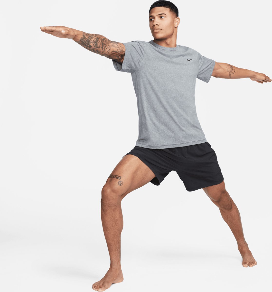 NIKE dri-fit uv hyverse men’s short Training t-shirt korte mouw heren Zwart