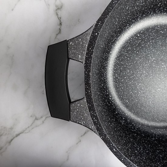 Zwarte Metalen Royalty Line Inductie pannen Met deksel 32 cm kopen? | Vergelijk aanbiedingen online