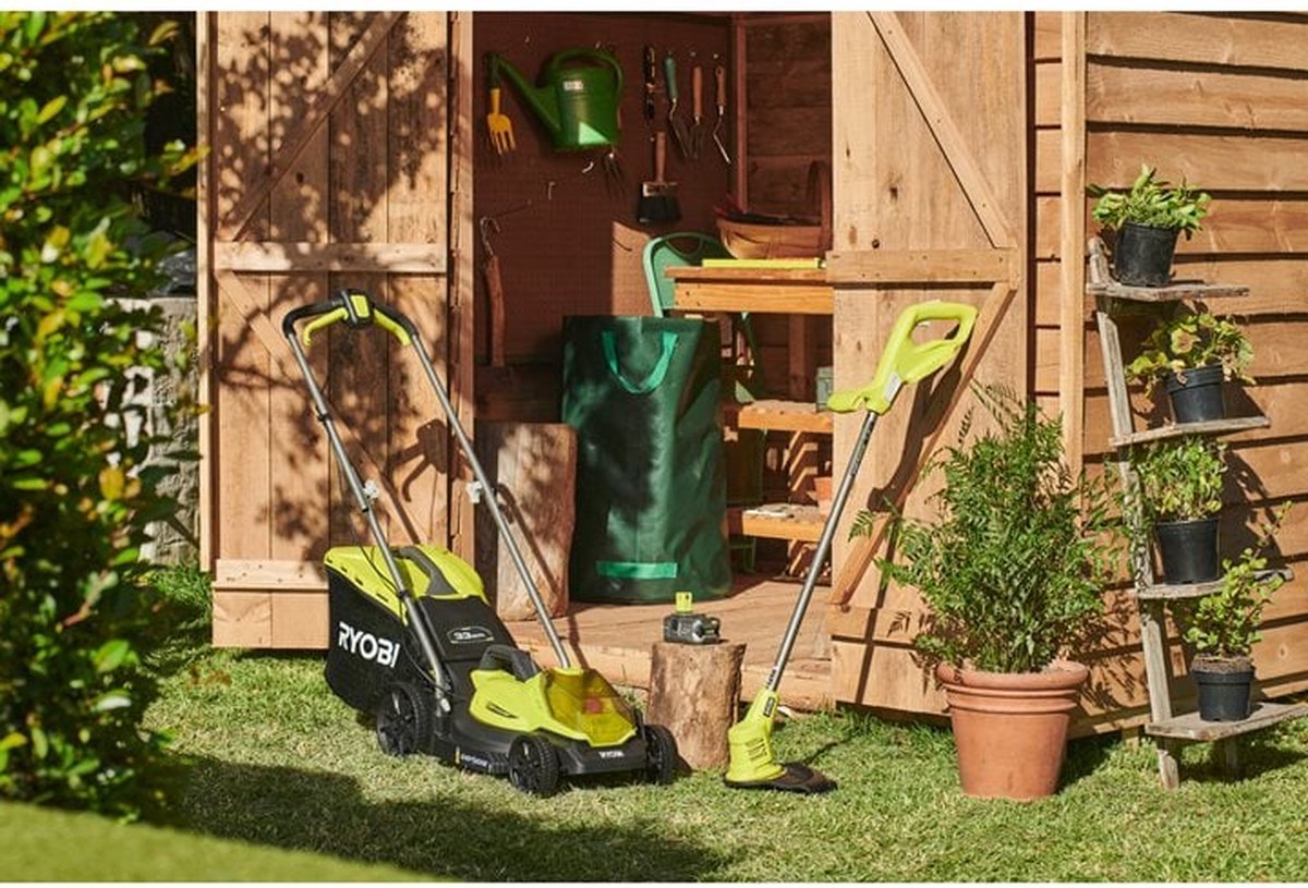 RYOBI ONE+ Pack 18V Cordless Grasmaaier + Trimmer RLM1833BLT1825M : Grasmaaier RLM18X33B40 en Trimmer OLT1825M (incl. 1x4.0Ah accu) thumbnail 3
