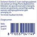 Davitamon Vitamine D3 is een voedingssupplement van Omega Pharma Nederland B.V. Rotterdam. Netto gewicht: 10 gram. Barcode: 8 710537 041149.