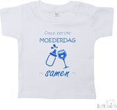 Soft Touch T-shirt Shirtje Korte mouw "Onze eerste moederdag samen!" Unisex Katoen Wit/blauw Maat 62/68