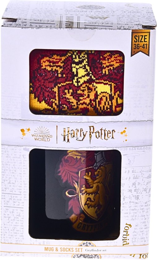 Verpakking met Harry Potter Gryffindor mok en sokken, maat 36-41.