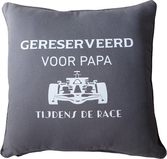 Foto: Kussen gereserveerd voor papa tijdens de race verjaardag vaderdag cadeau formule 1