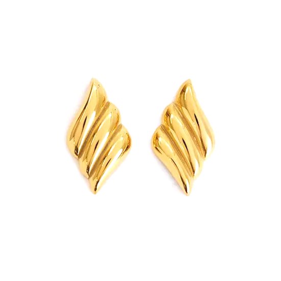 Clous d'oreilles dorés au design torsadé en tourbillon.