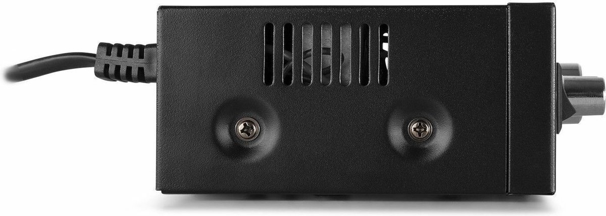 Geluidsinstallatie met 8 plafondspeakers, 4-zone switch, versterker met o.a. Bluetooth en kabels voor restaurant, winkel, sauna, praktijk, etc. thumbnail 8