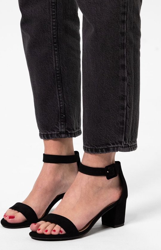 zwarte sandalen met hak van haren