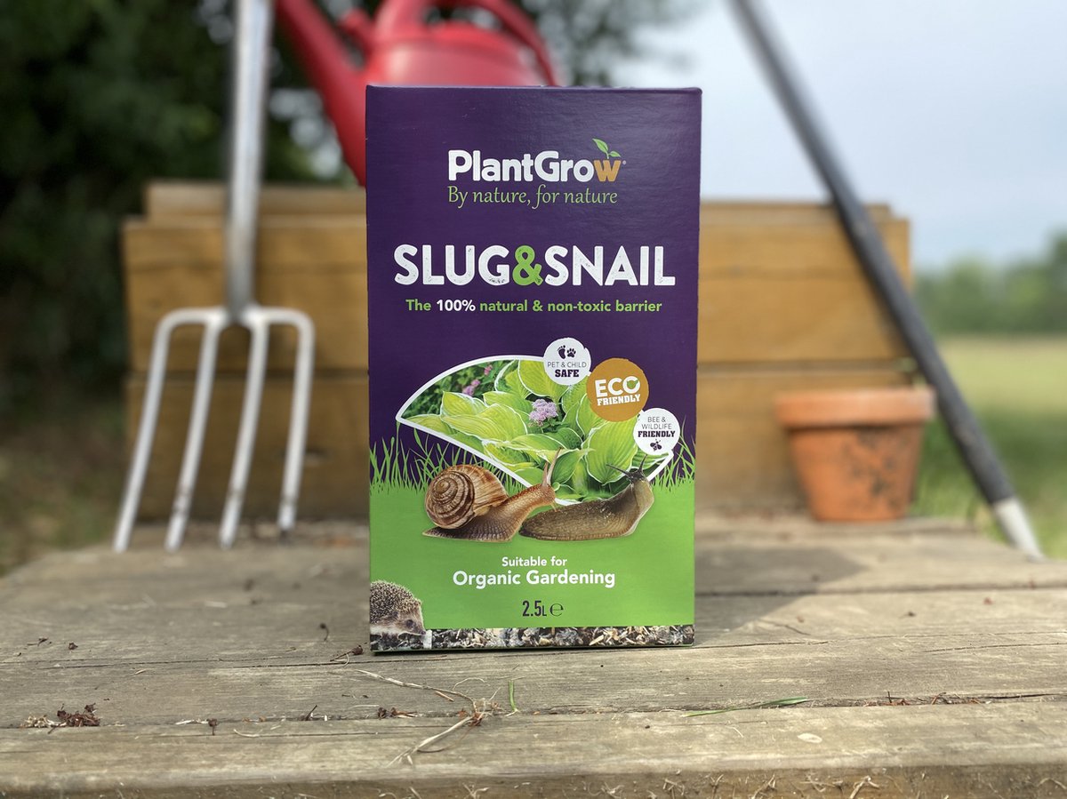 Barrière Anti-limaces Et Escargots PlantGrow 10 Litres - Granulés Biologiques, Sans Danger Animaux, Répulsif Naturel