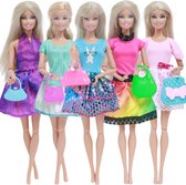 Poppenkleertjes - Geschikt voor Barbie - Set van 5 outfits en 5 handtassen - Kleding voor modepoppen - Jurken en tassen - Cadeauverpakking