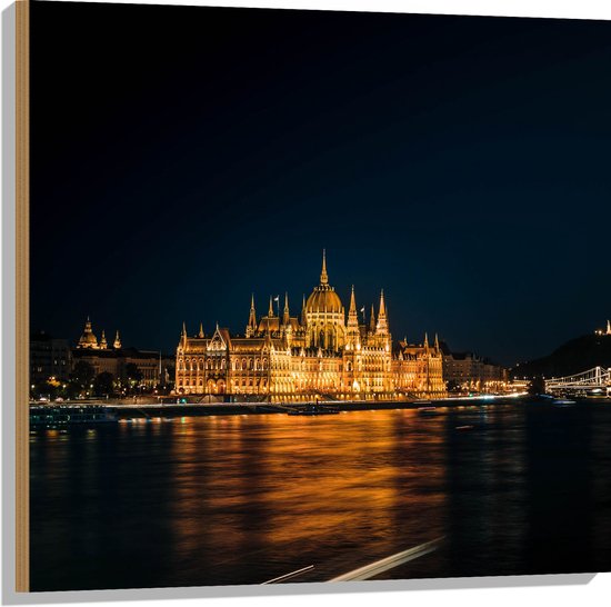WallClassics - Hout - Parlementgebouw aan het Water - Hongarije - 80x80 cm - 9 mm dik - Foto op Hout (Met Ophangsysteem)