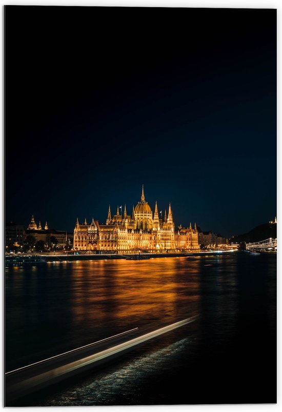 WallClassics - Dibond - Parlementgebouw aan het Water - Hongarije - 70x105 cm Foto op Aluminium (Wanddecoratie van metaal)