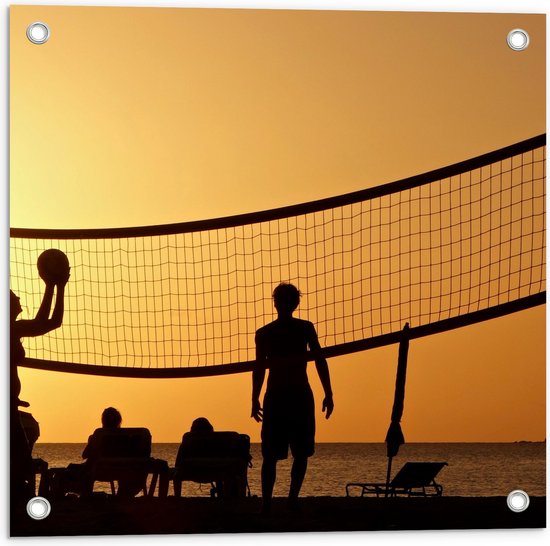 Tuinposter – Silhouet van Gelukkig Familie op het Strand tijdens Volleybal - 50x50 cm Foto op Tuinposter (wanddecoratie voor buiten en binnen)