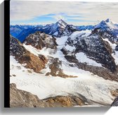 Canvas - Laag Sneeuw op Berglandschap - 40x40 cm Foto op Canvas Schilderij (Wanddecoratie op Canvas)